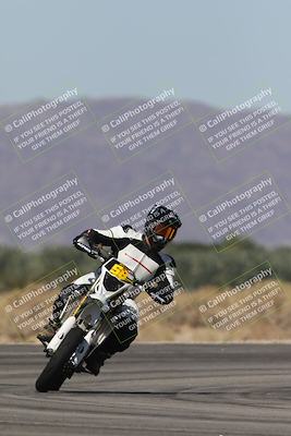 media/Oct-13-2025-Moto Forza (Mon) [[a66d839500]]/4-C Group/Session 3 (Turn 16)/